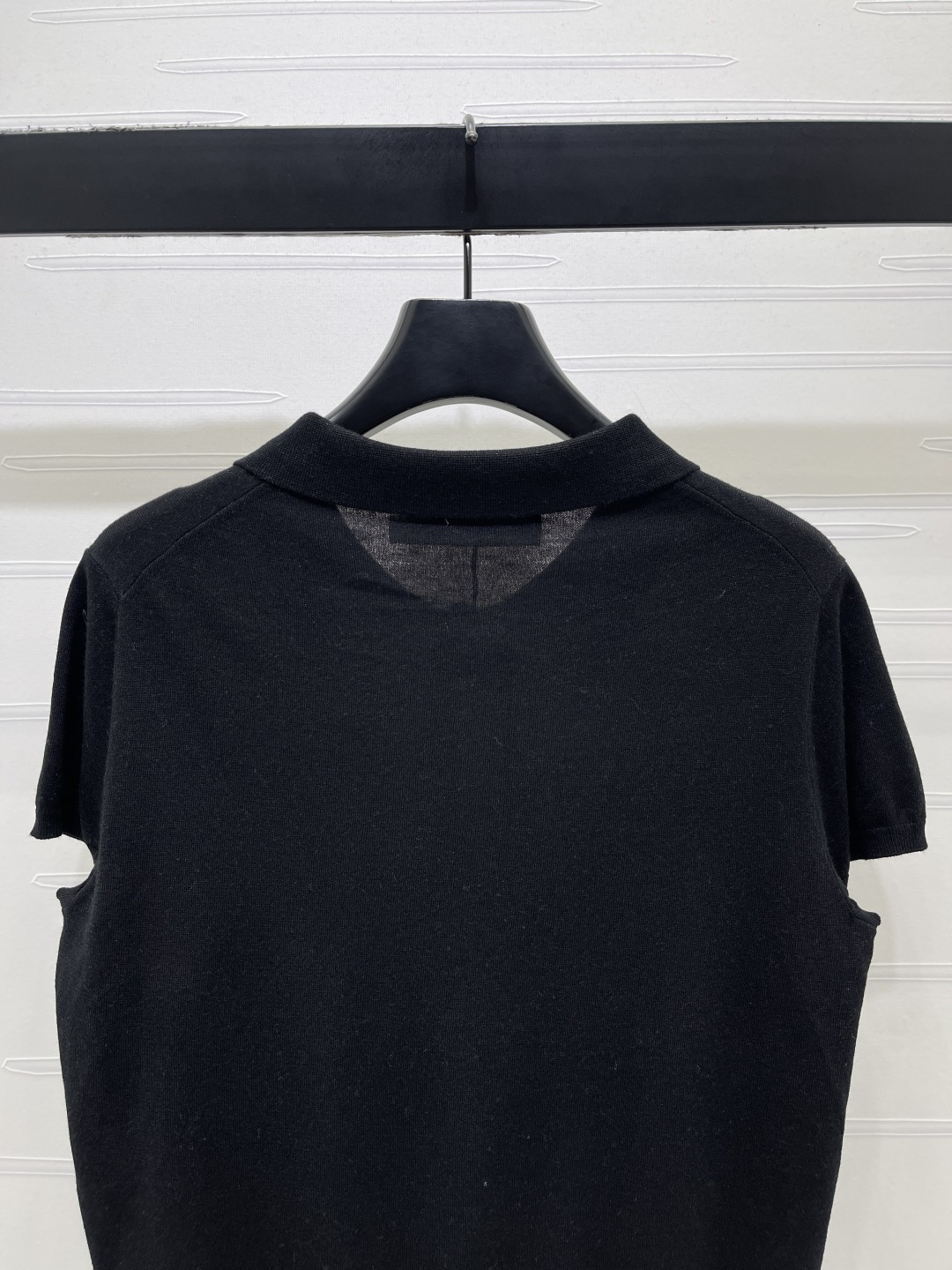 Women's short sleeves